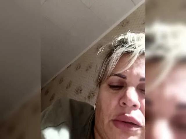 Offline murr-kitty on BongaCams