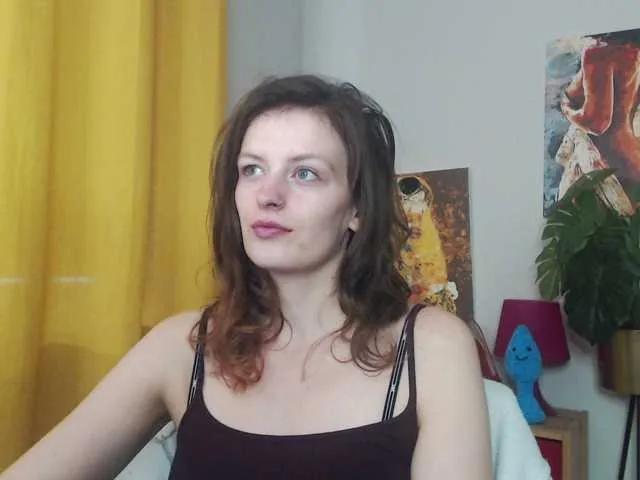 NadineGold on BongaCams