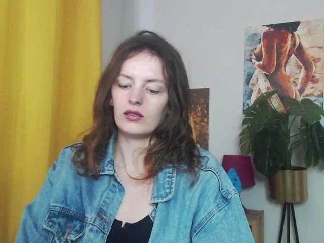 NadineGold on BongaCams