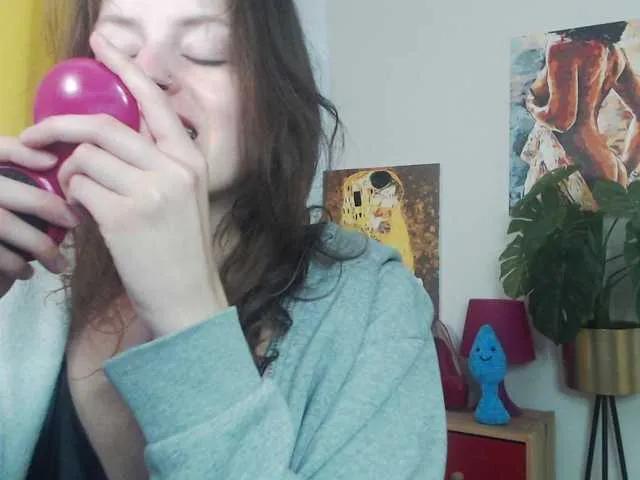 NadineGold on BongaCams