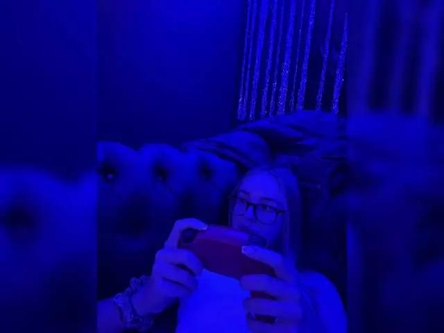 Nestyzz on BongaCams