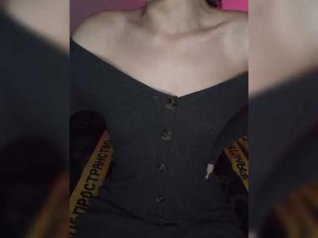 Plohishi2 on BongaCams