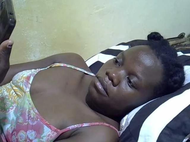 Pretty-doll on BongaCams