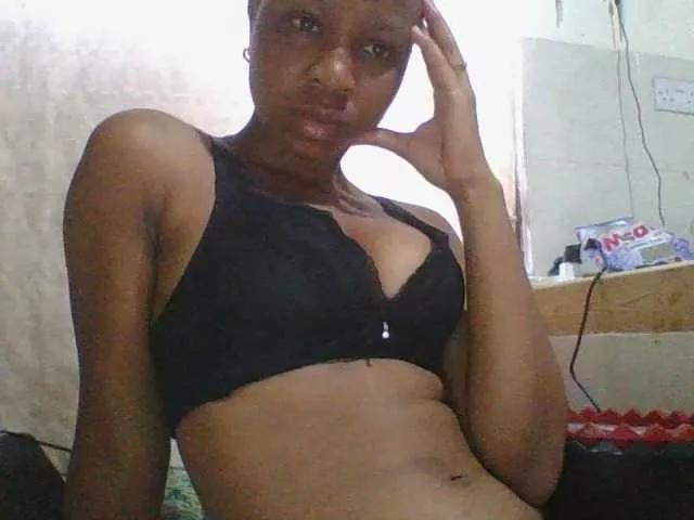 Freechat Prettyebony4 on BongaCams