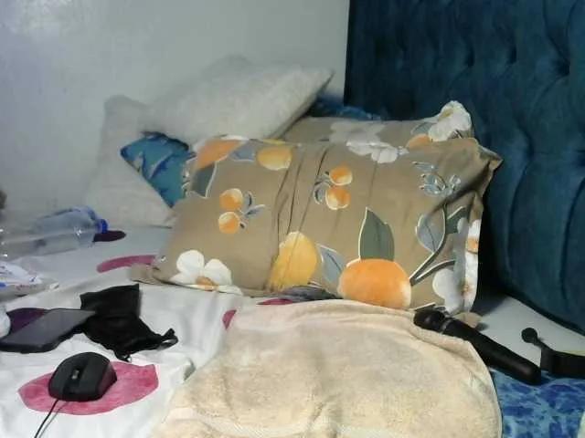 Freechat Quinbeib on BongaCams