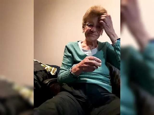 Offline Reife-dame on BongaCams