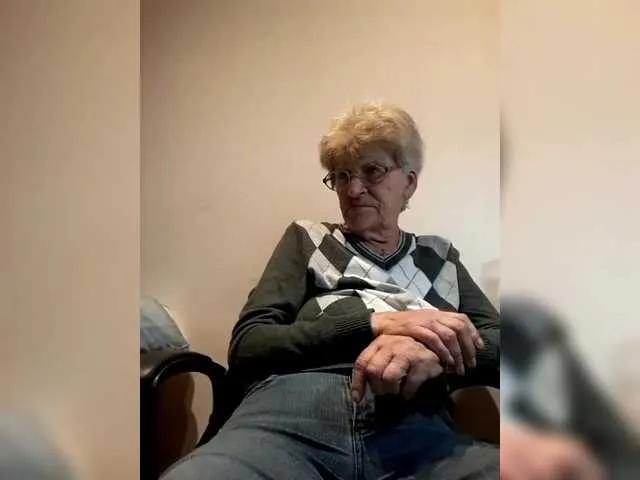 Offline Reife-dame on BongaCams