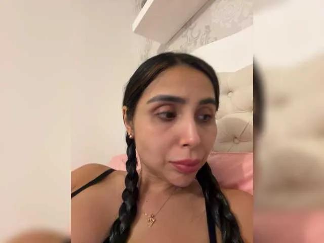 Offline SallyeLeins on BongaCams