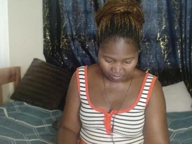 Sexxy-pretty24 on BongaCams