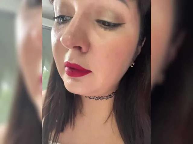 Offline Tina-Dolly on BongaCams