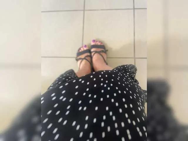 Va-len-cia on BongaCams