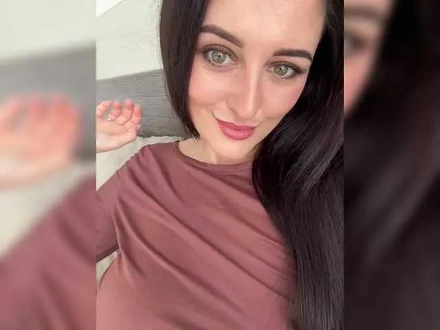 Offline Viksi66 on BongaCams