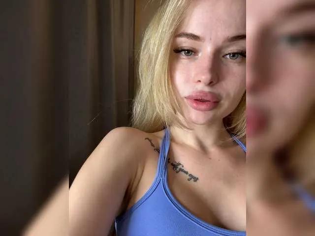 VladaMais on BongaCams