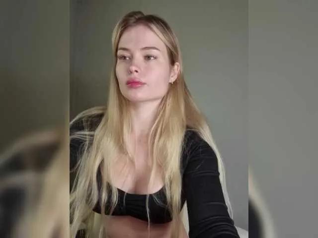 VladaMais on BongaCams