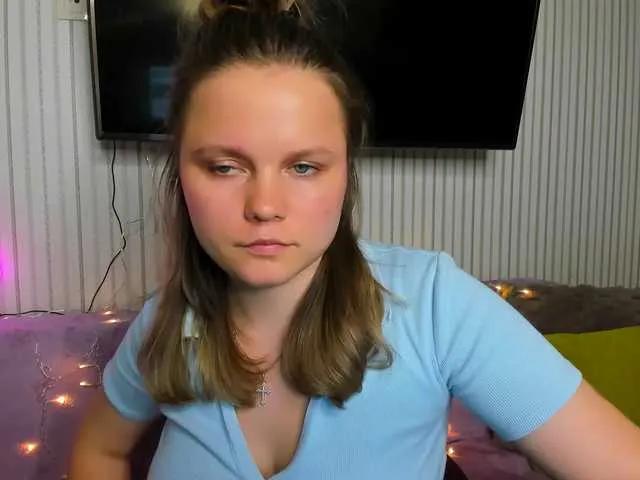 WebSamkaa — Hmm..interesting question  I know for sure that I like eye contact I like to hear your moans and heavy breathing I love it when whisper in my ears I like to see your body when we play here and of course to see your sperm at the end