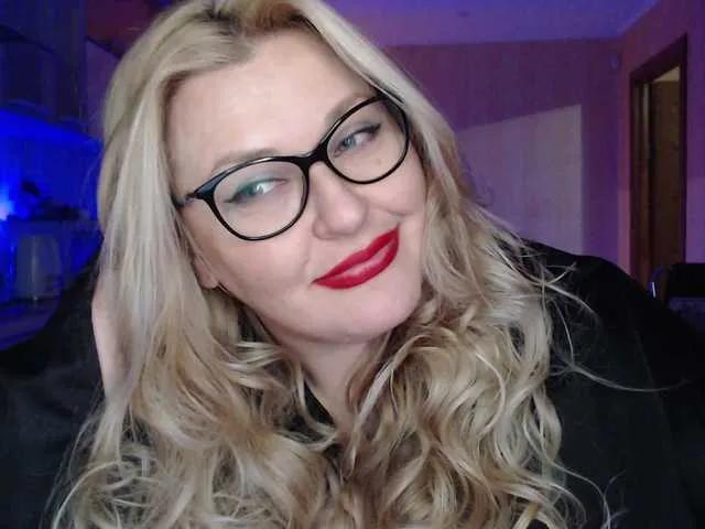 WifeyNusha on BongaCams