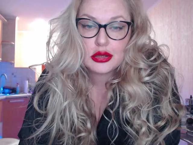 WifeyNusha on BongaCams