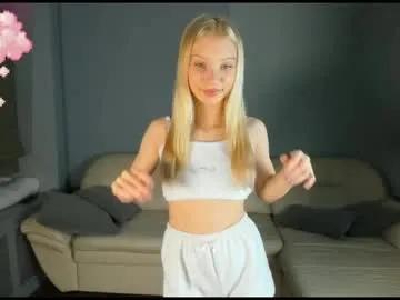 18kira18 — Hi everyone my name is #shy Kira #teen #new #18 #anal // GOAL:  Topless))  [288 tokens remaining]