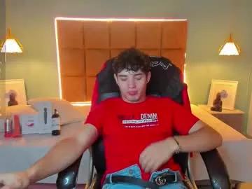 alejootwink on Chaturbate