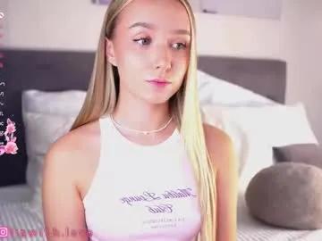 alodiaacomb on Chaturbate