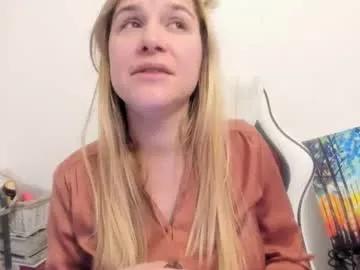 Freechat artsyandcraftsy_ on Chaturbate