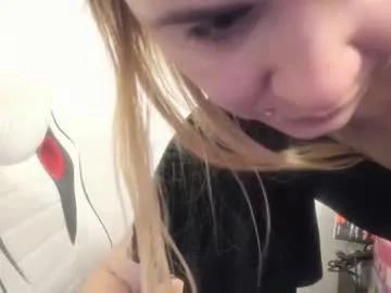 Freechat artsyandcraftsy_ on Chaturbate