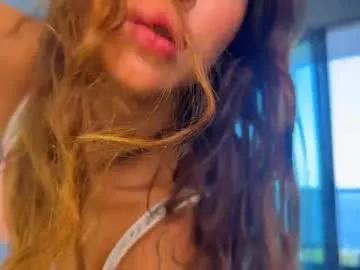 canikissyou_ on Chaturbate