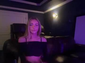 Freechat chloeros3e on Chaturbate