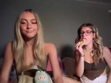 Freechat chloeros3e on Chaturbate