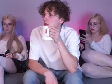 Freechat couple_of_fire_ on Chaturbate