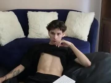 Freechat derekswan on Chaturbate