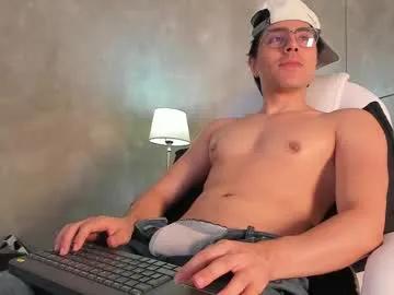 dylan_cross_ — GOAL: Show hard dick [33 tokens remaining] Let's make this day better for each other  /PVT ON Let me be your fantasy! / #fit #bigcock #findom #hairy #bigdick