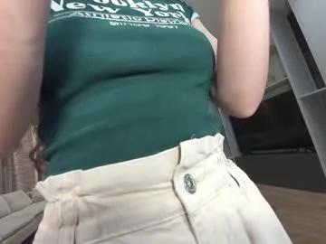 ehotlovea on Chaturbate