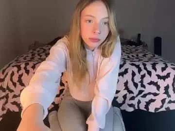 ellieluvs on Chaturbate