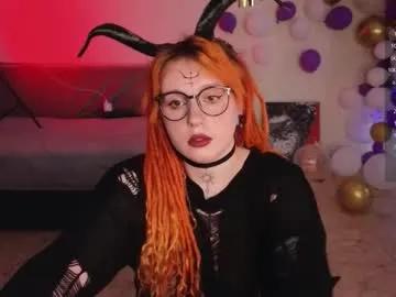 Freechat evaredmooon on Chaturbate