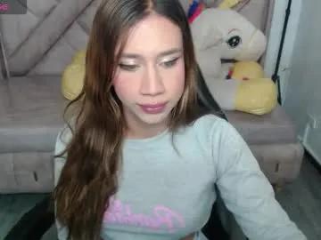 evy_lux_v on Chaturbate