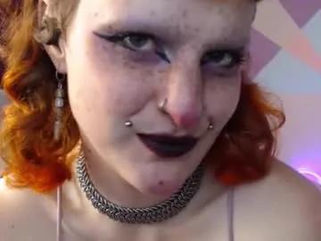 Freechat friskyflowers on Chaturbate