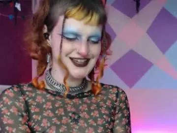 Freechat friskyflowers on Chaturbate