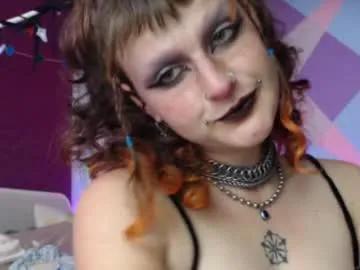 Freechat friskyflowers on Chaturbate