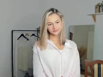 glossybabe_ on Chaturbate