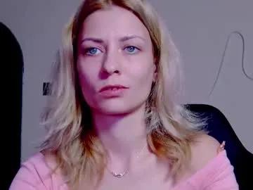 Freechat karoline121 on Chaturbate