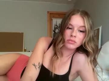 Freechat kenziesmithh on Chaturbate