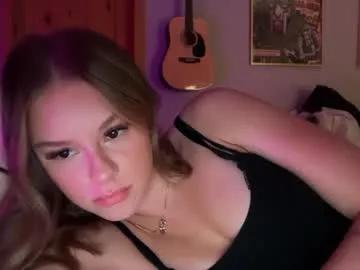 Freechat kenziesmithh on Chaturbate