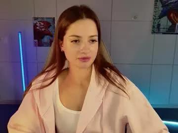 Freechat kiravair on Chaturbate