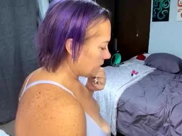 kreamyk420 on Chaturbate