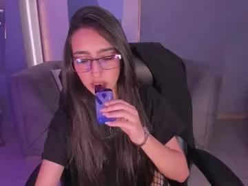 larisasmirnov on Chaturbate