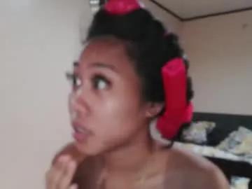 linadebie on Chaturbate