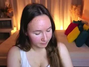 Freechat little_doll_meow on Chaturbate