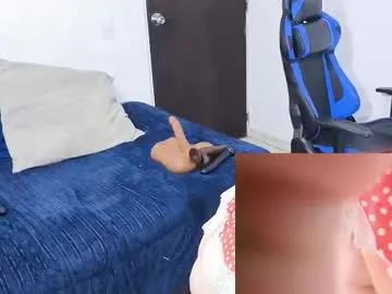 Freechat loriscohen3 on Chaturbate