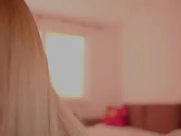 lovellynelly on Chaturbate